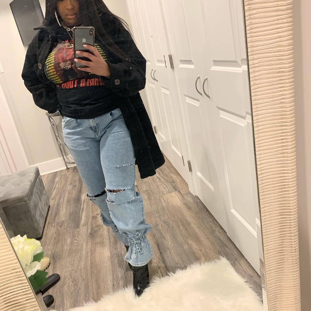 Split cut denim jeans
